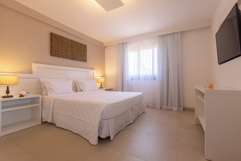 Exclusive Room (VIP) | Hypo-allergenic bedding, minibar, in-room safe, bed sheets