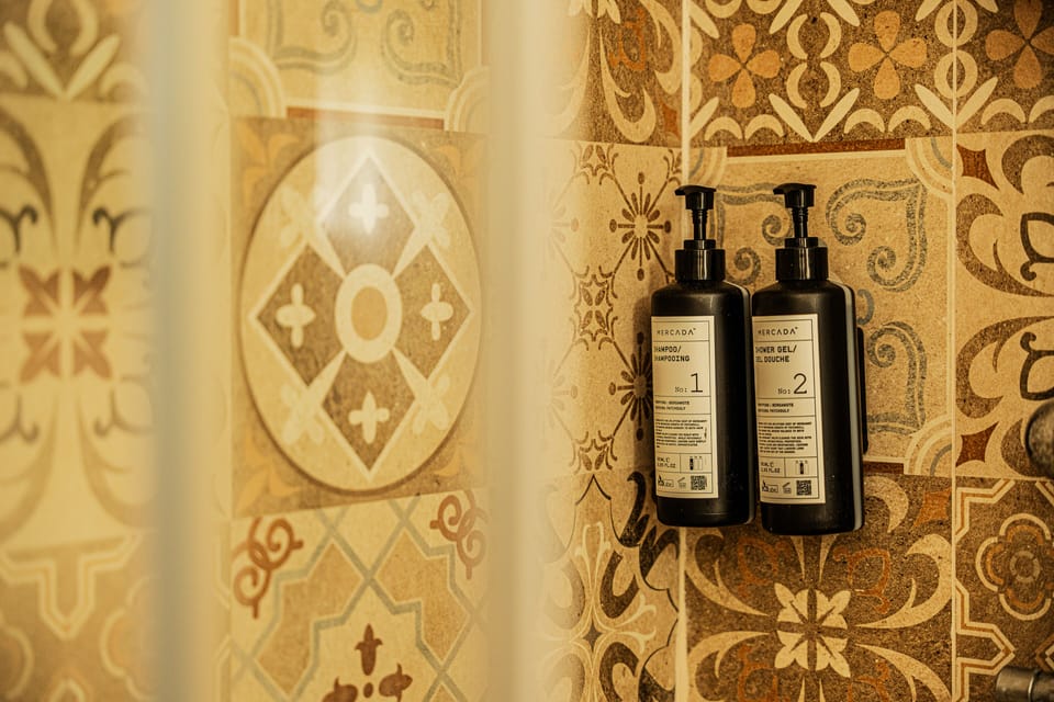 Family Room (3-4 people) Minus 1st Floor | Bathroom | Shower, rainfall showerhead, free toiletries, hair dryer