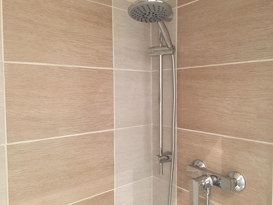 Double Room with Shower | Bathroom shower