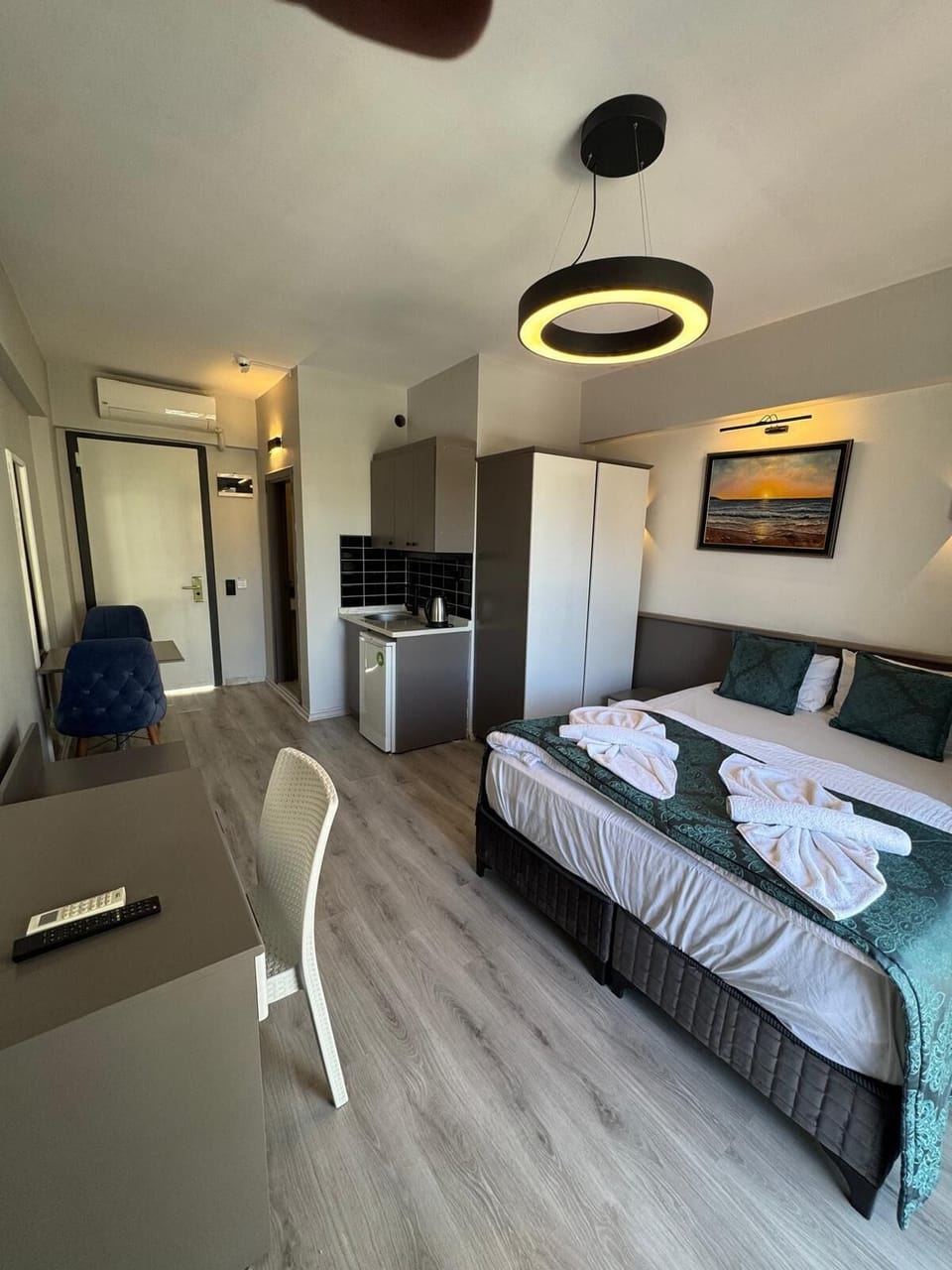 Standard Studio | Premium bedding, pillowtop beds, minibar, in-room safe