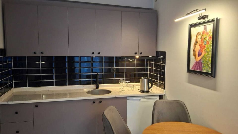 Family Suite, 1 Bedroom | Premium bedding, pillowtop beds, minibar, in-room safe