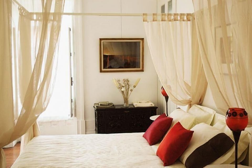 4 bedrooms, minibar, individually decorated, individually furnished