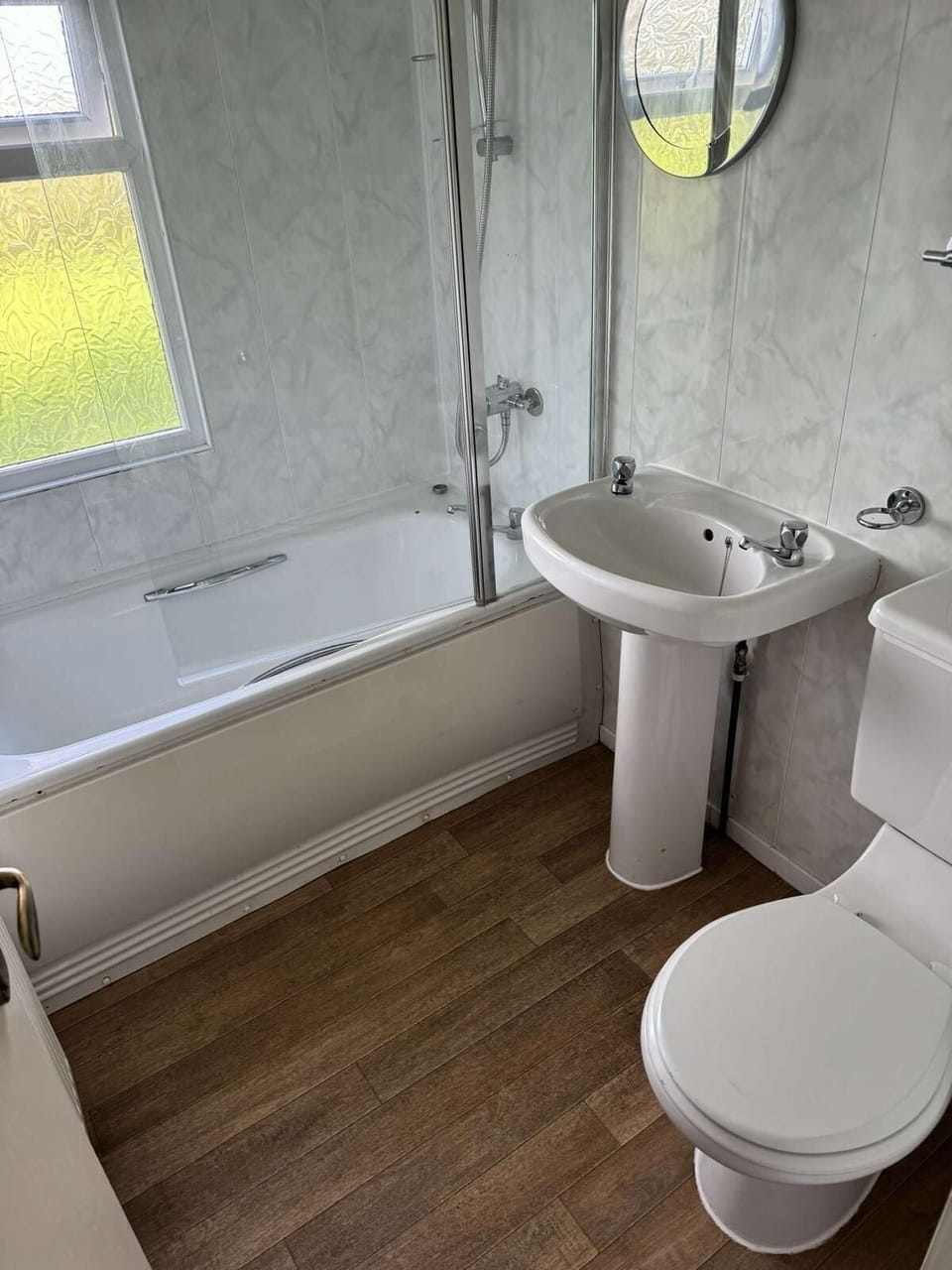 Chalet, Private Bathroom | Bathroom | Free toiletries, towels, soap, shampoo