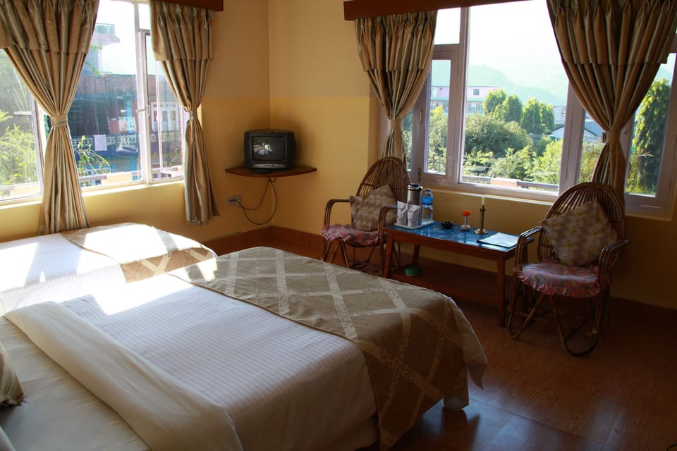 Deluxe Room, 1 King bed or 2 single beds | Desk, free WiFi
