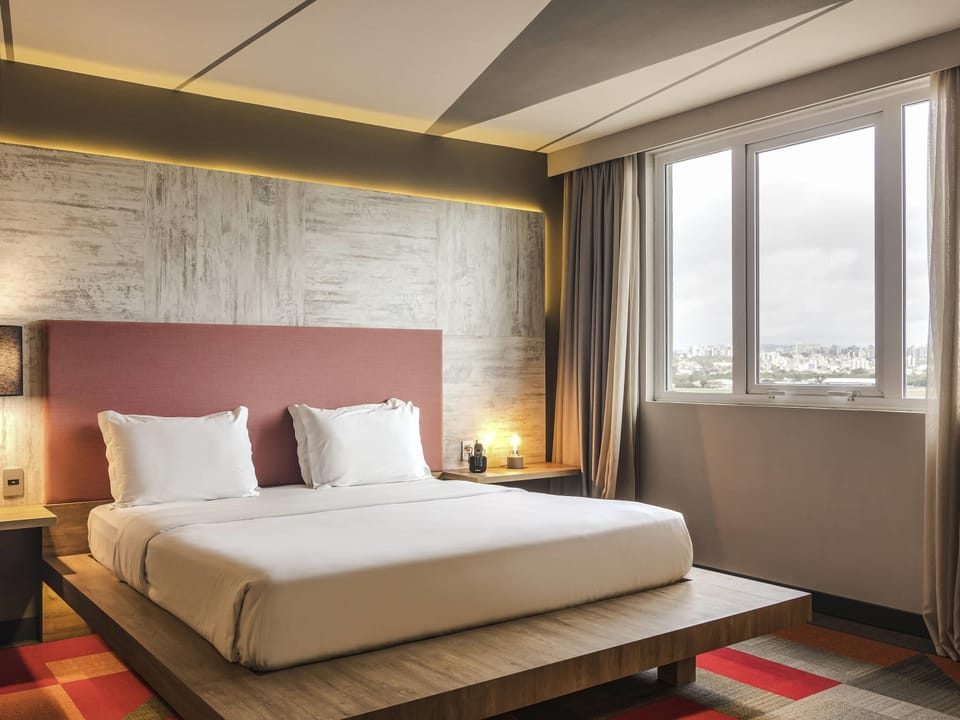 Superior Suite, 1 King Bed | Hypo-allergenic bedding available, minibar, in-room safe, desk