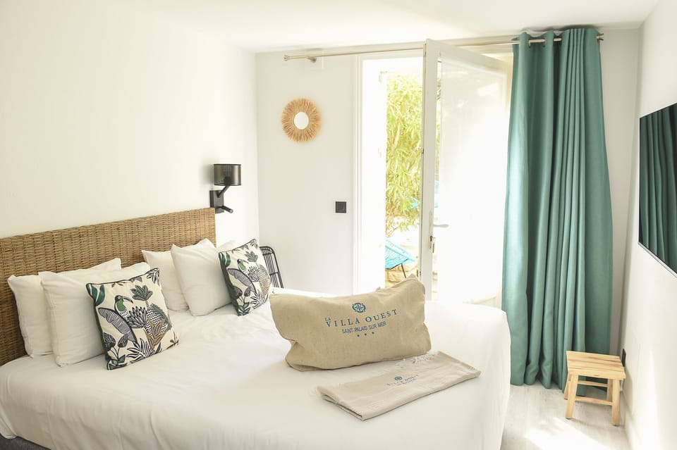 Double room Terrace and Garden | Premium bedding, in-room safe, desk, blackout drapes