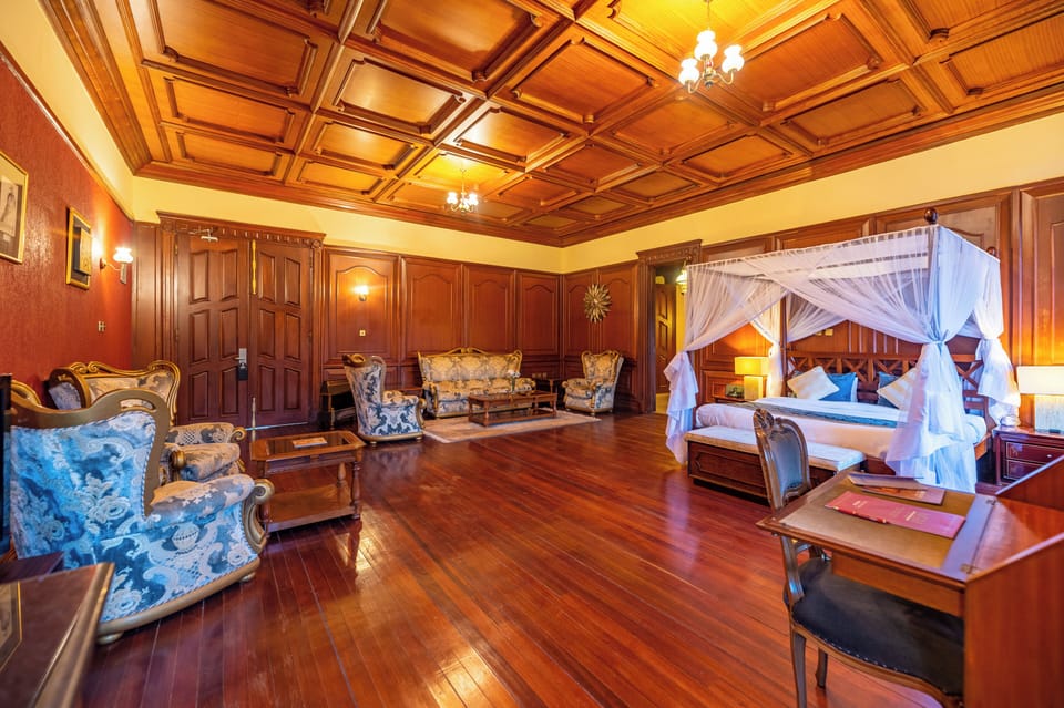 Penthouse | Premium bedding, in-room safe, individually furnished, blackout drapes