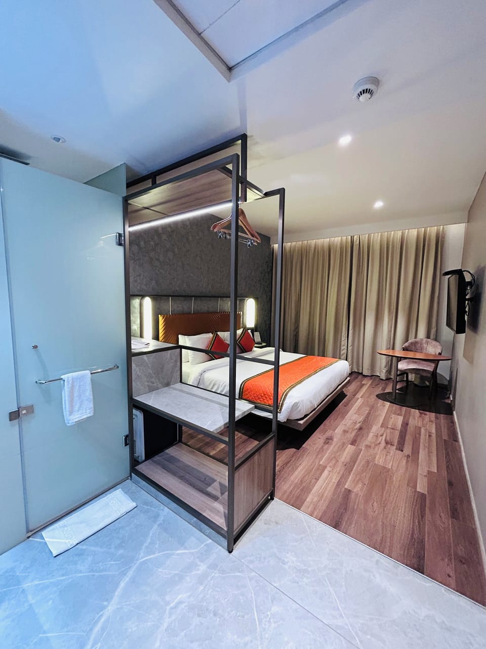 Premium Double Room | Minibar, in-room safe, iron/ironing board, free WiFi