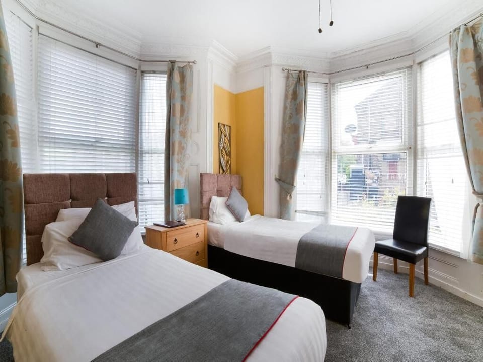 Superior Twin Room, Ensuite