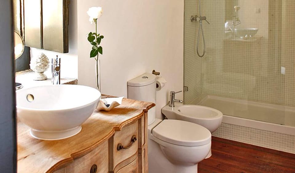 Executive Double Room | Premium bedding, minibar, in-room safe, individually decorated