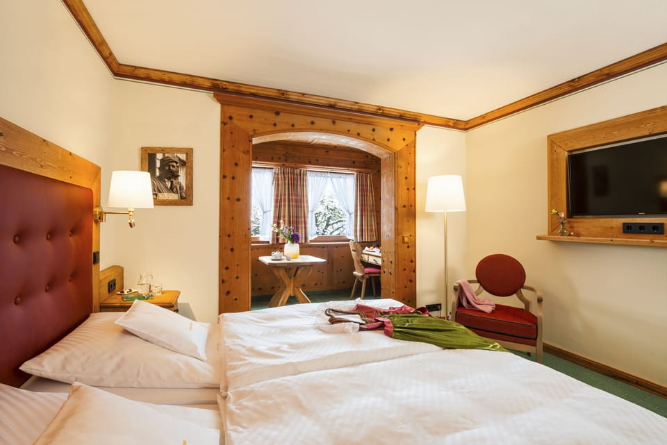 Comfort Double Room, City View | Premium bedding, minibar, in-room safe, desk