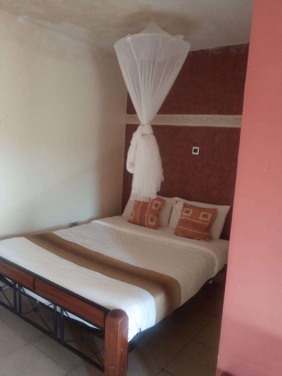 Standard Double Room | Desk, blackout drapes, free WiFi, bed sheets