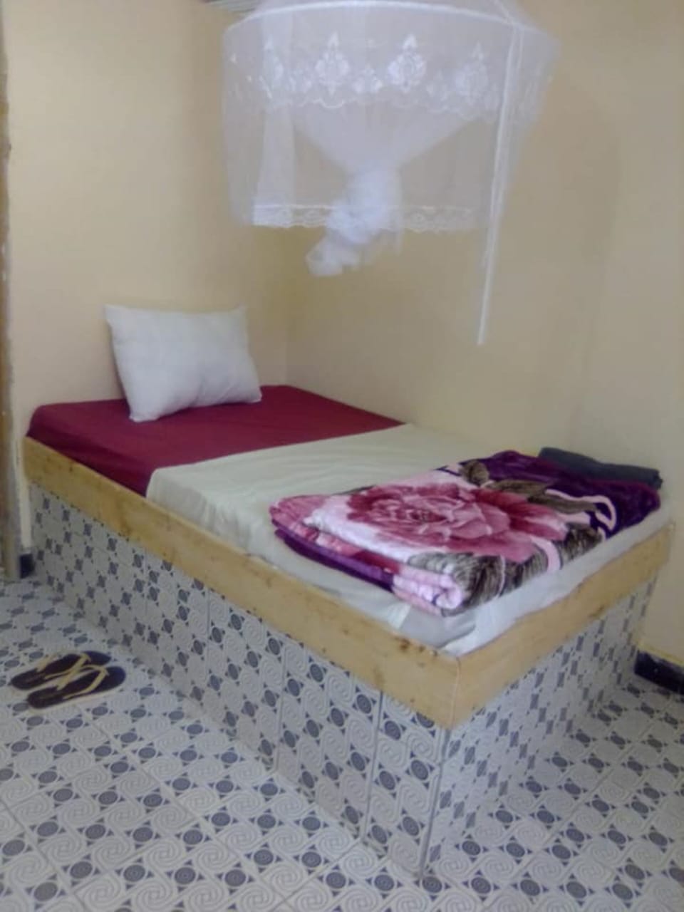 Single Room | Desk, blackout drapes, free WiFi, bed sheets