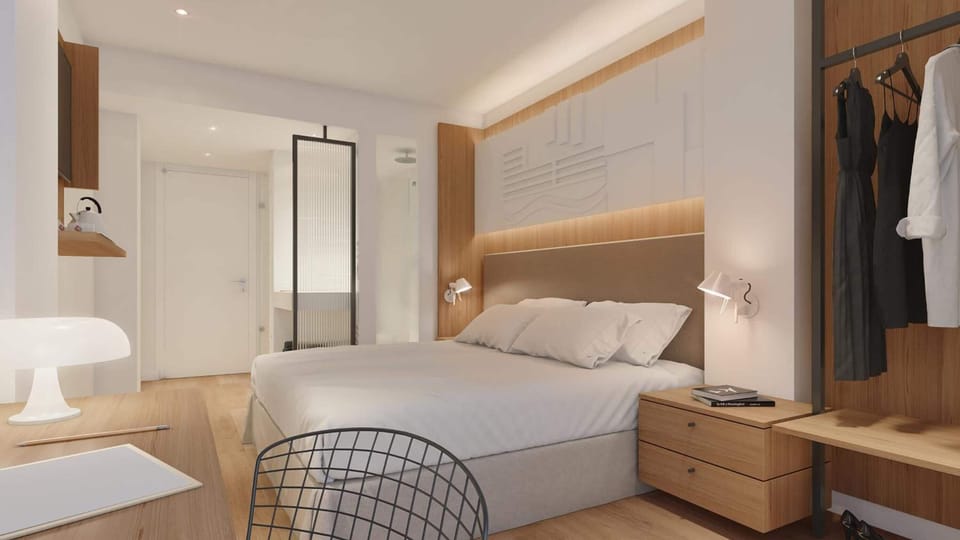 Minibar, desk, soundproofing, free WiFi