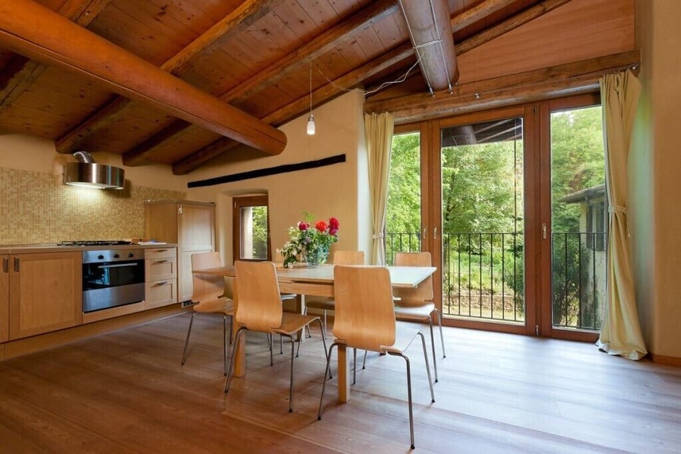 Apartment, 2 Bedrooms (6 Adults) | Private kitchen | Full-size fridge, oven, highchair, cookware/dishes/utensils