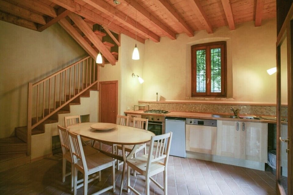 Apartment, 2 Bedrooms (6 Adults) | Private kitchen | Full-size fridge, oven, highchair, cookware/dishes/utensils
