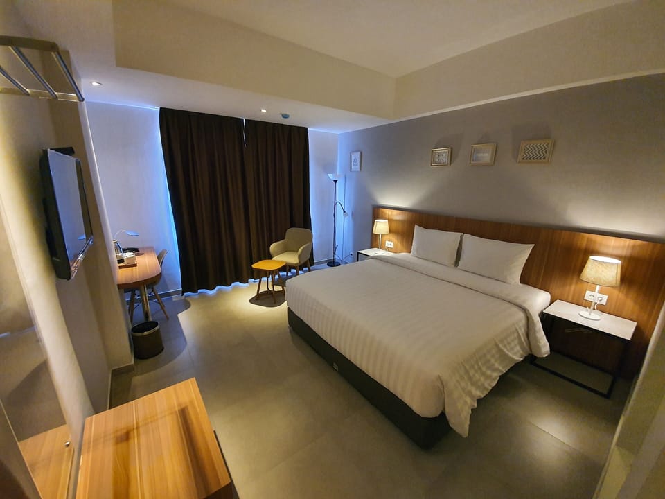 Deluxe Double Room | Desk, laptop workspace, WiFi (free)