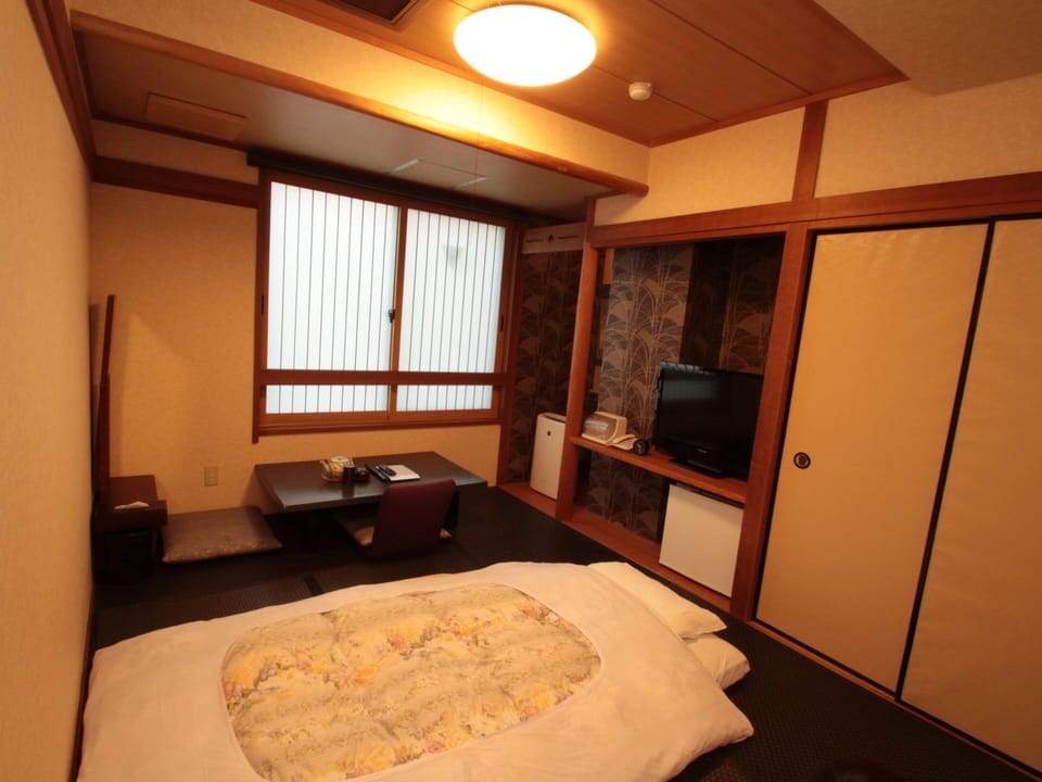 Japanese Style Room | Down comforters, in-room safe, desk, blackout drapes