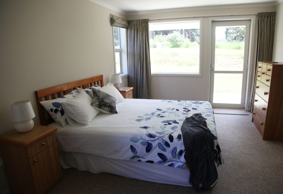 Family House | 3 bedrooms, iron/ironing board, bed sheets
