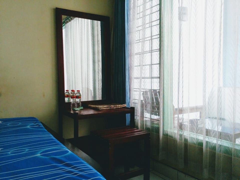 Economy Double Room (with Fan) | Individually furnished, desk, free WiFi