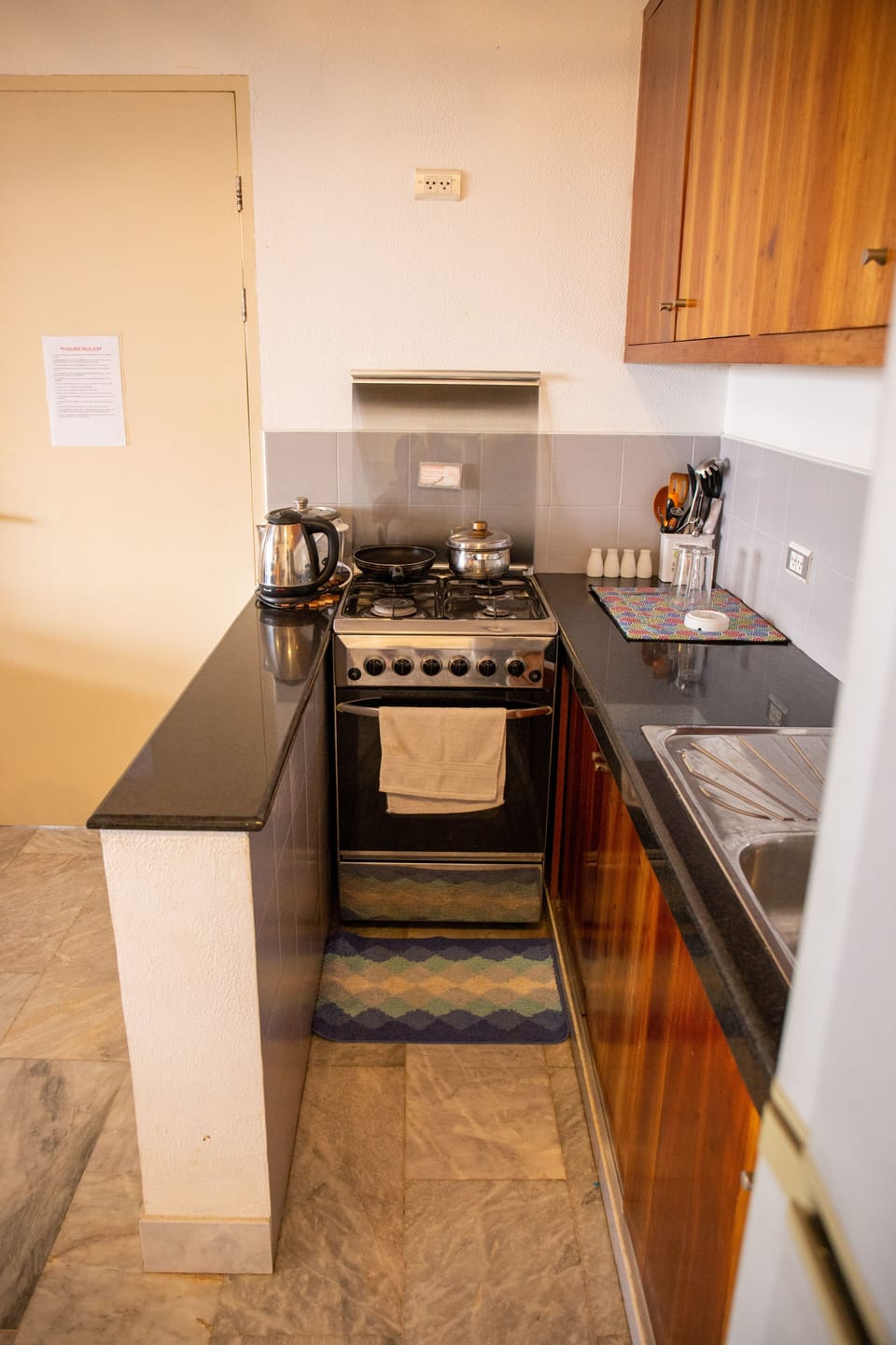 Luxury Double Room | Private kitchenette | Electric kettle, cookware/dishes/utensils