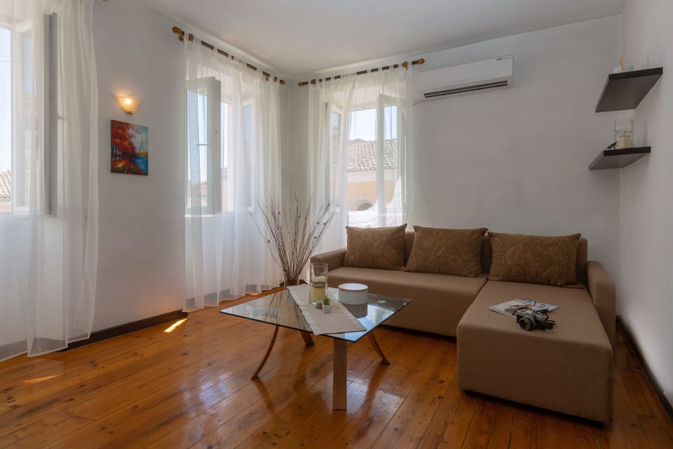 Apartment | Living area | LCD TV