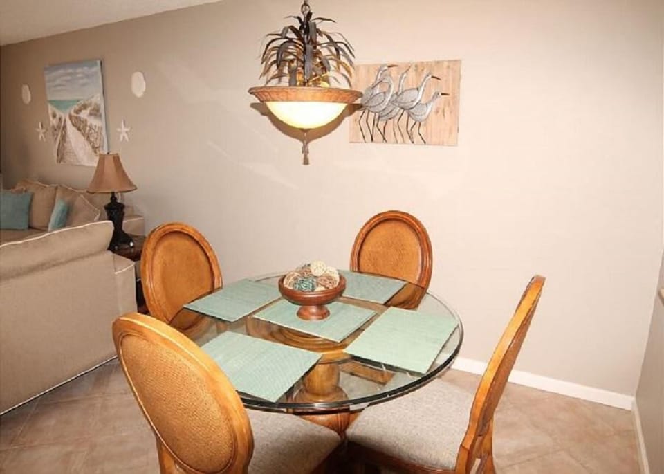 Condo, 2 Bedrooms | Private kitchen | Microwave, dishwasher