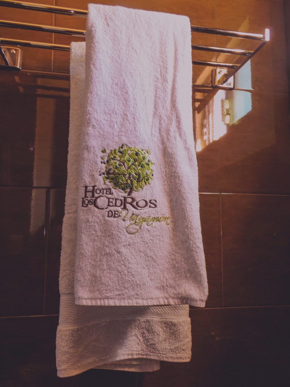 Deluxe Room, 1 Bedroom | Bathroom | Shower, towels, soap, shampoo