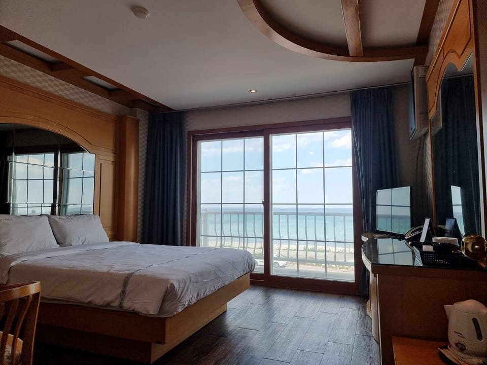 Double Room 2F | Free WiFi