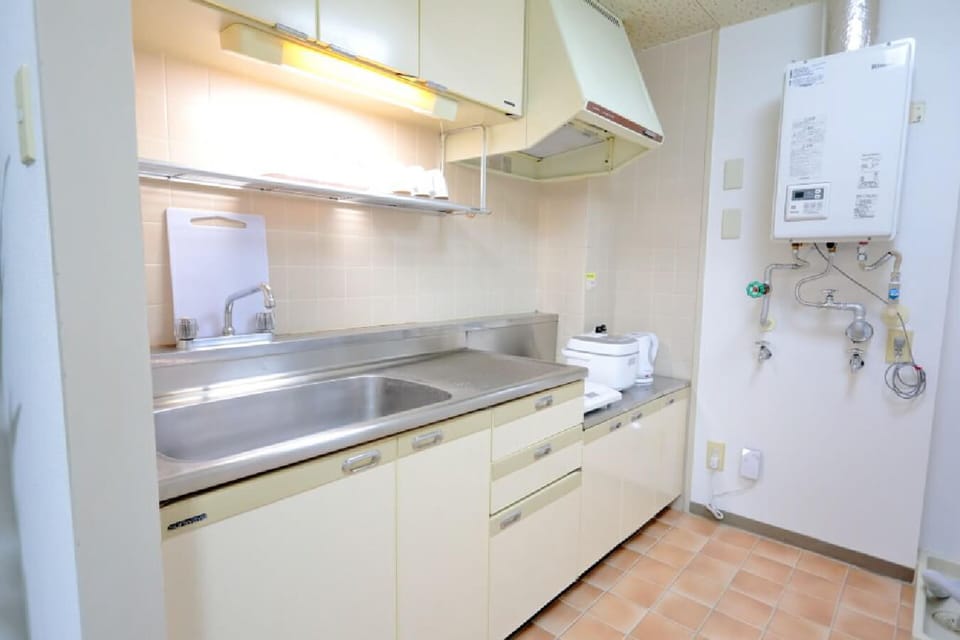 Apartment for 6 Guests | Private kitchen | Fridge, microwave, stovetop, electric kettle