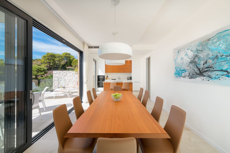 Villa, 4 Bedrooms | In-room dining