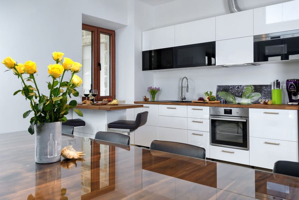 Luxury Villa | Private kitchen | Full-size fridge, microwave, oven, stovetop