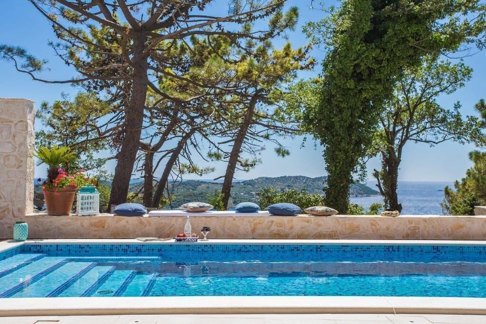 Seasonal outdoor pool, sun loungers