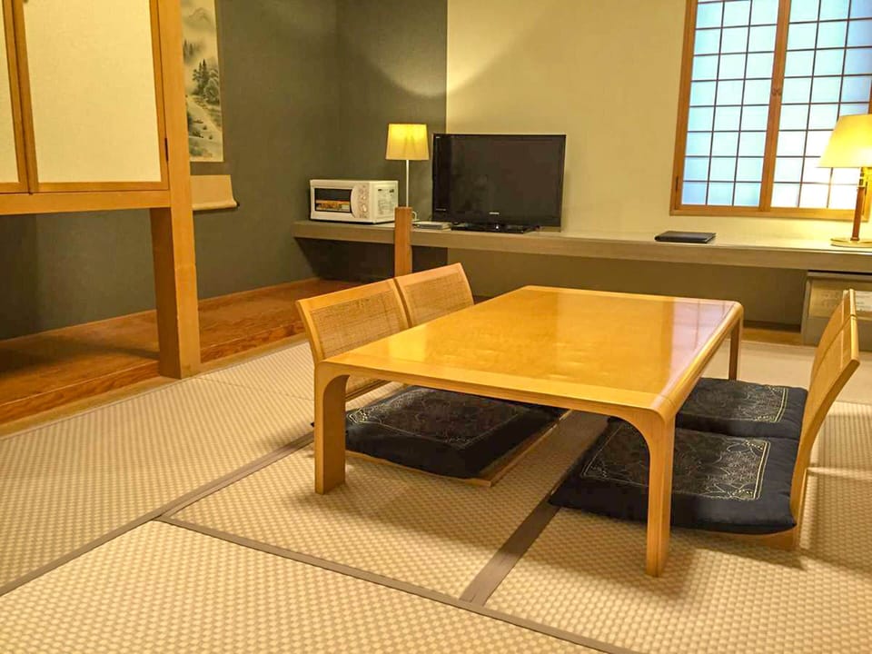 Down comforters, desk, free WiFi