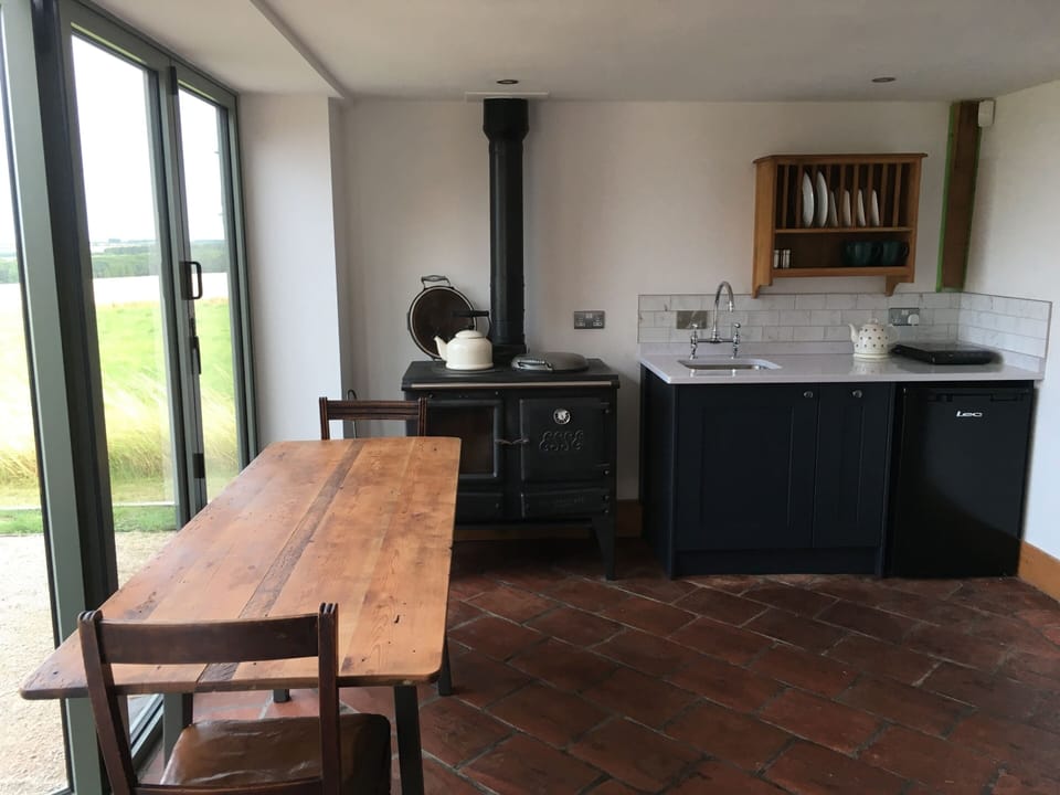 Apartment, Ensuite | Shared kitchen