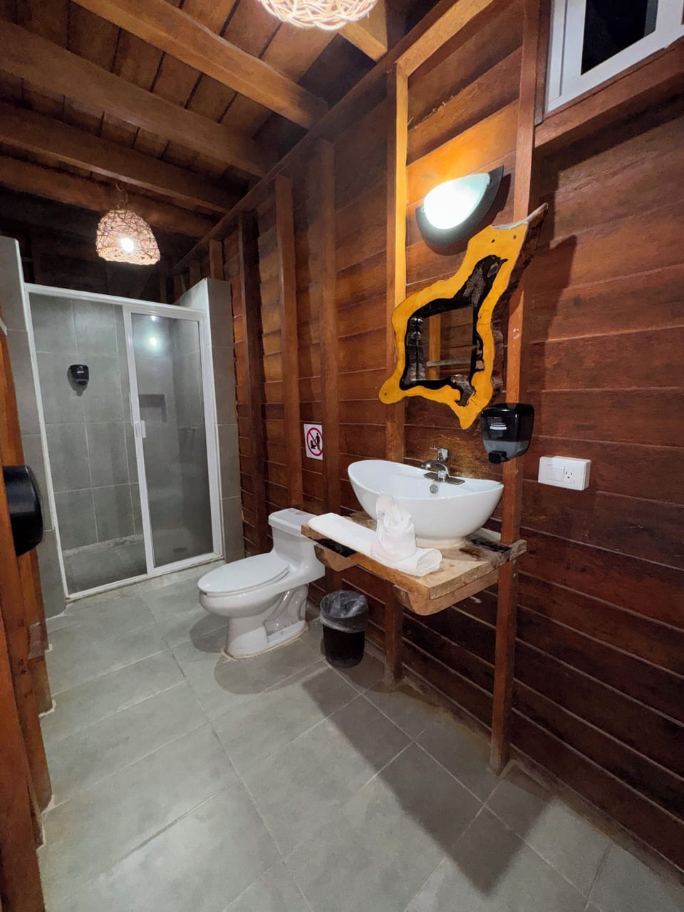 Suite with king-size bed | Bathroom | Shower, hair dryer, heated floors, towels