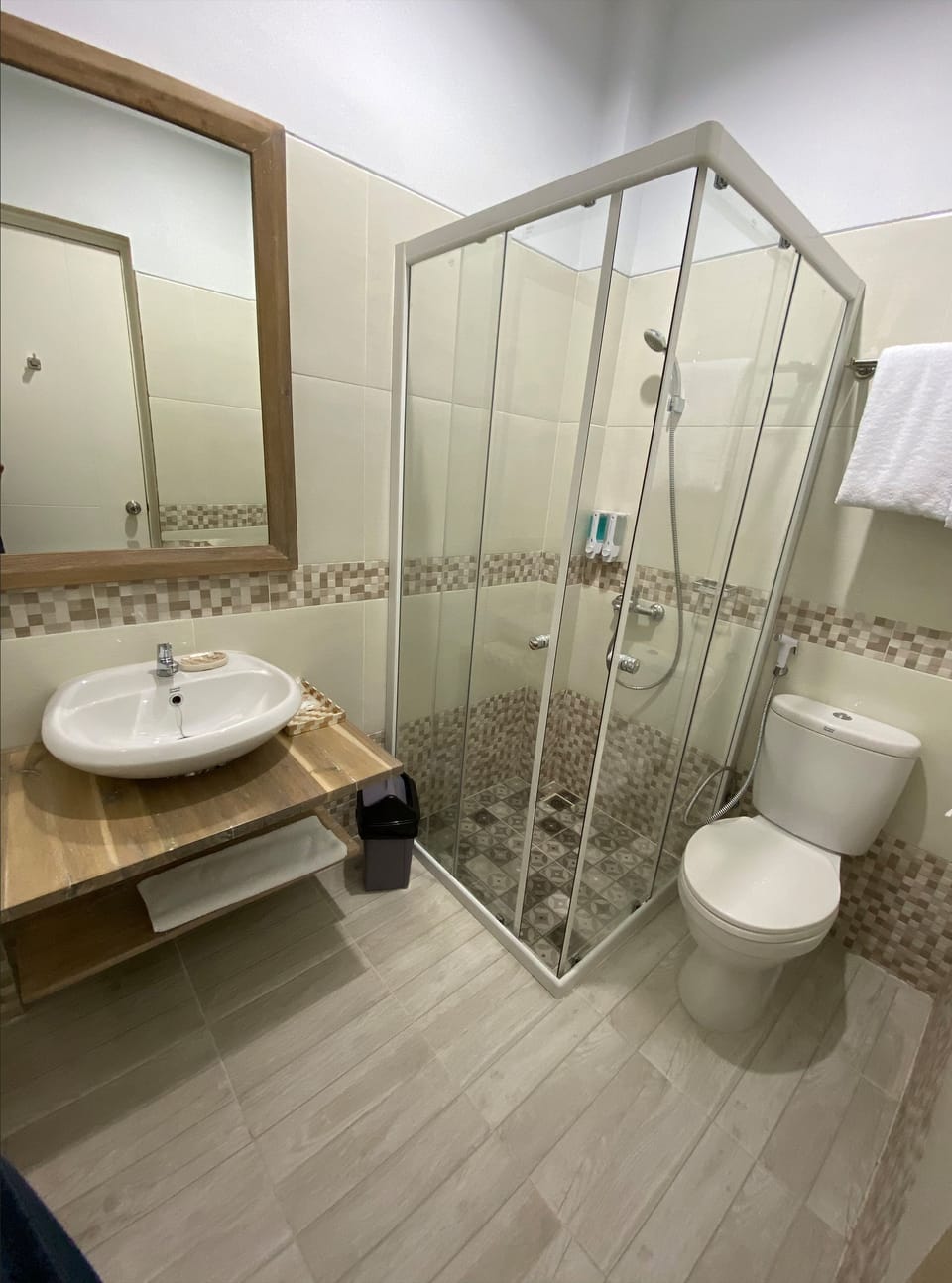 Shower, free toiletries, hair dryer, slippers