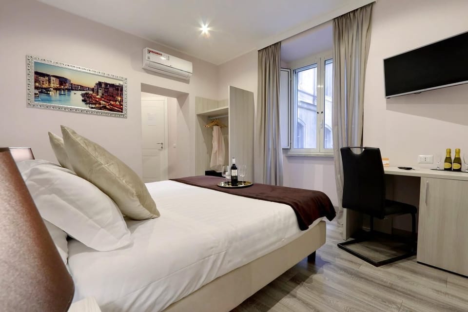 Superior Double Room, 1 Queen Bed | Premium bedding, down comforters, minibar, in-room safe