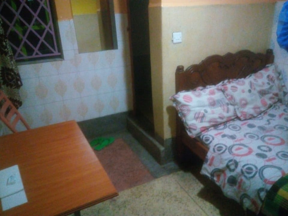 Desk, bed sheets
