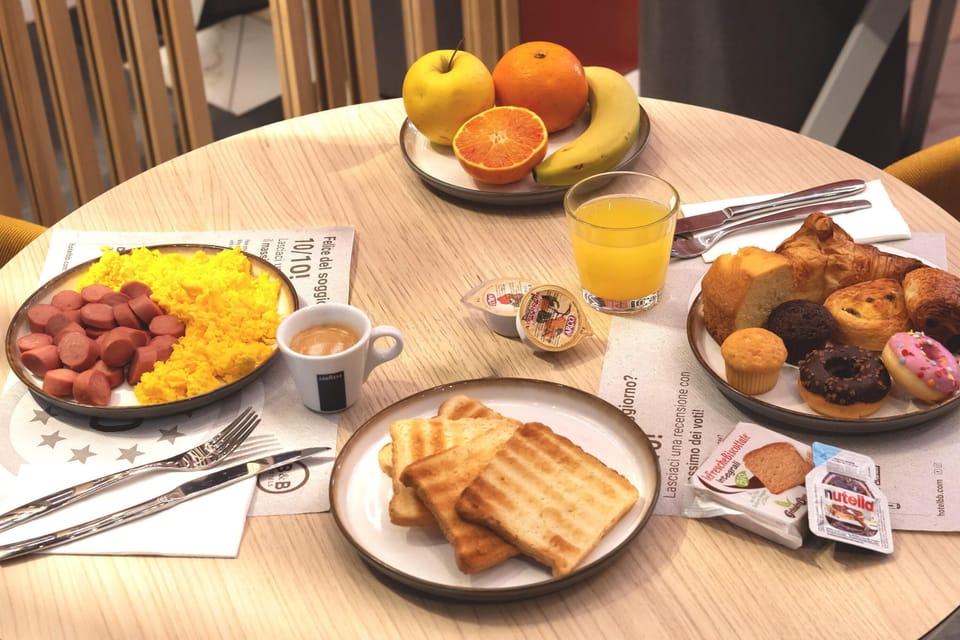 Daily buffet breakfast for a fee