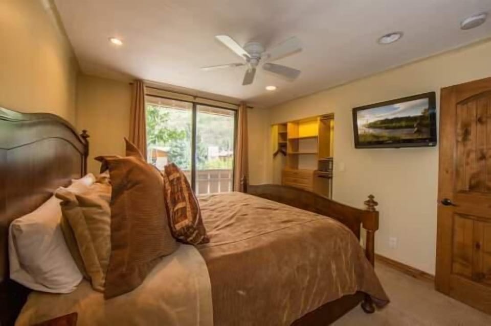 Apartment, 2 Bedrooms | 2 bedrooms, iron/ironing board, free WiFi, bed sheets