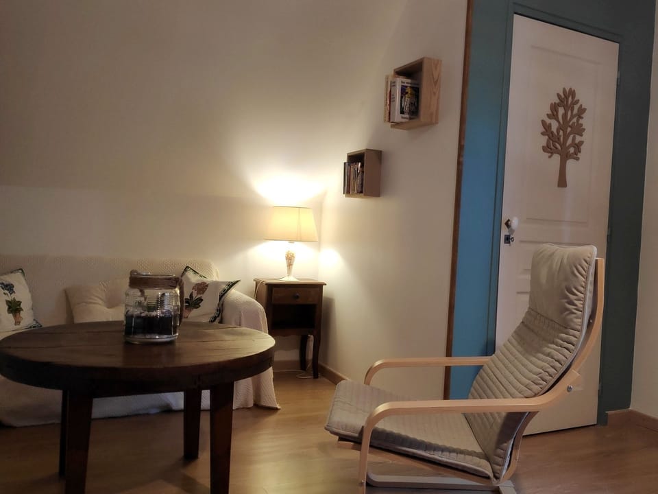 Superior Cottage, Courtyard View (La Ferme de Gondières) | Premium bedding, individually decorated, individually furnished