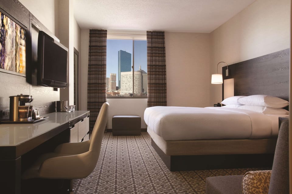Room, City View | Premium bedding, in-room safe, desk, blackout drapes