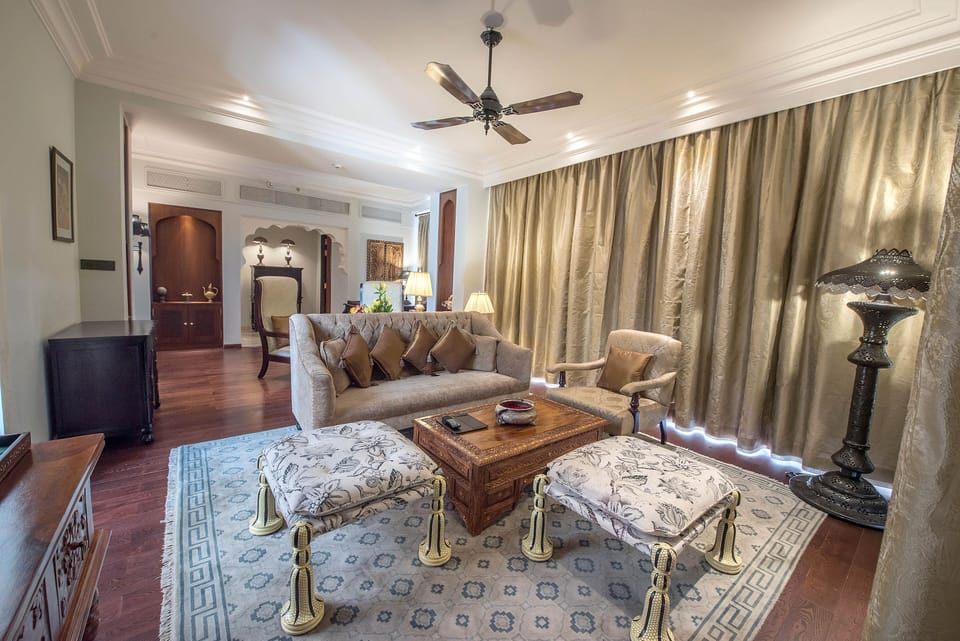 Fairmont, Suite, 1 Double Bed | Living area | LED TV