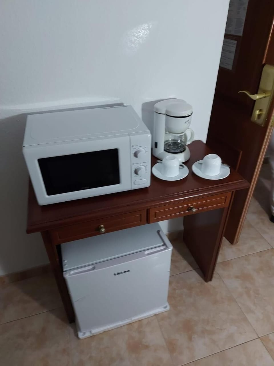 Cribs (free), WiFi (free), bed sheets