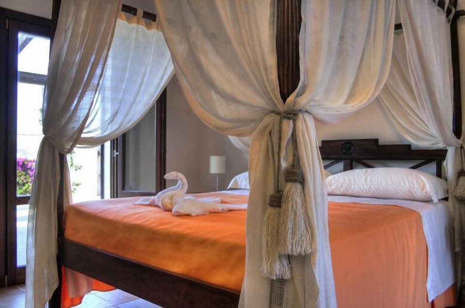 Standard Double Room | Minibar, desk, free WiFi, bed sheets