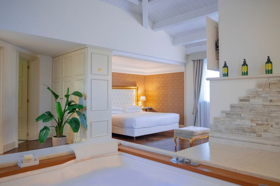 Standard Suite | Premium bedding, minibar, in-room safe, individually decorated