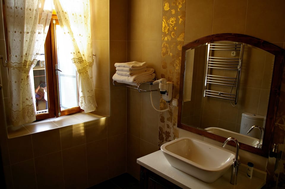 In-room safe, desk, free WiFi, bed sheets
