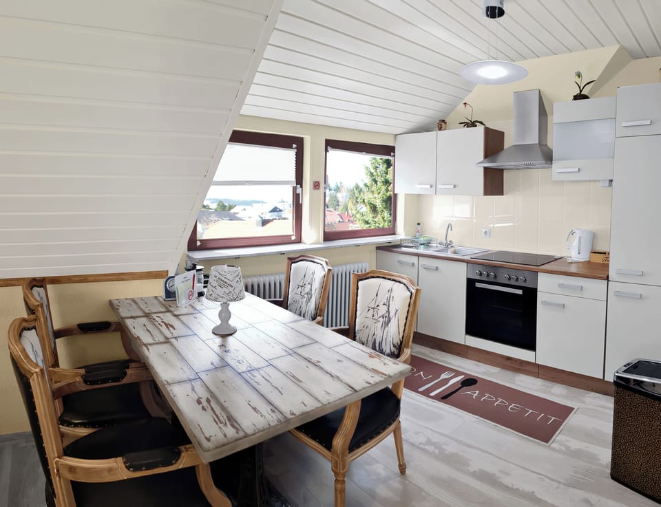 Comfort Apartment, 2 Bedrooms, Kitchen | 1 bedroom, premium bedding, desk, iron/ironing board