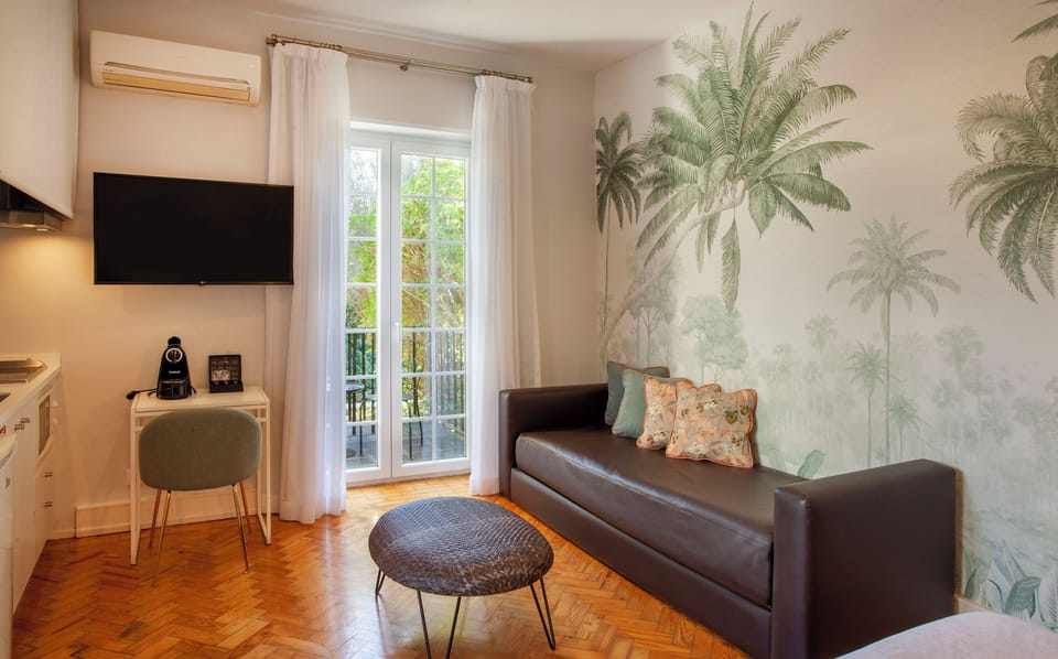 Casa Vela Boutique House & SPA Bed and Breakfast in Cascais